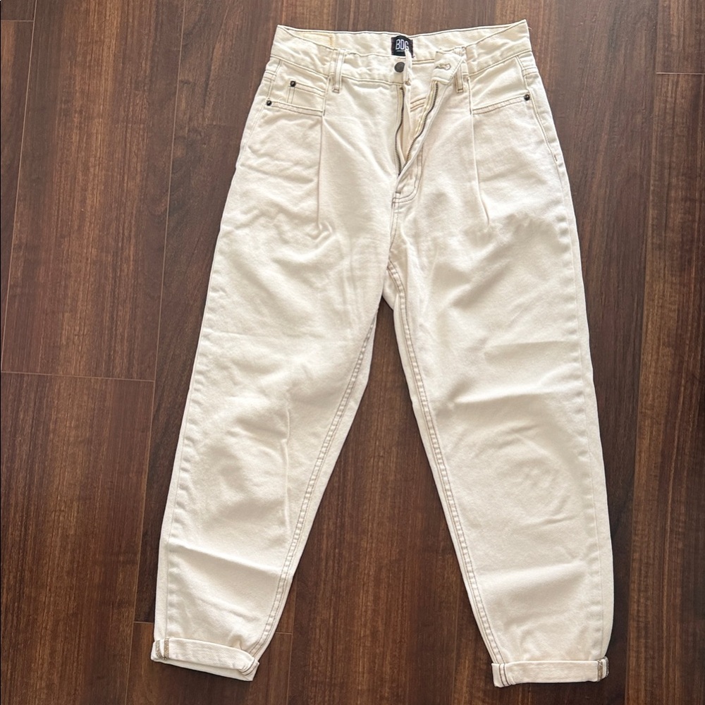 BDG High Rise Relaxed Jeans in Off-White